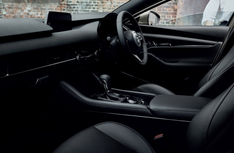 New Mazda3 2022 adds Platinum Quartz color with tight options